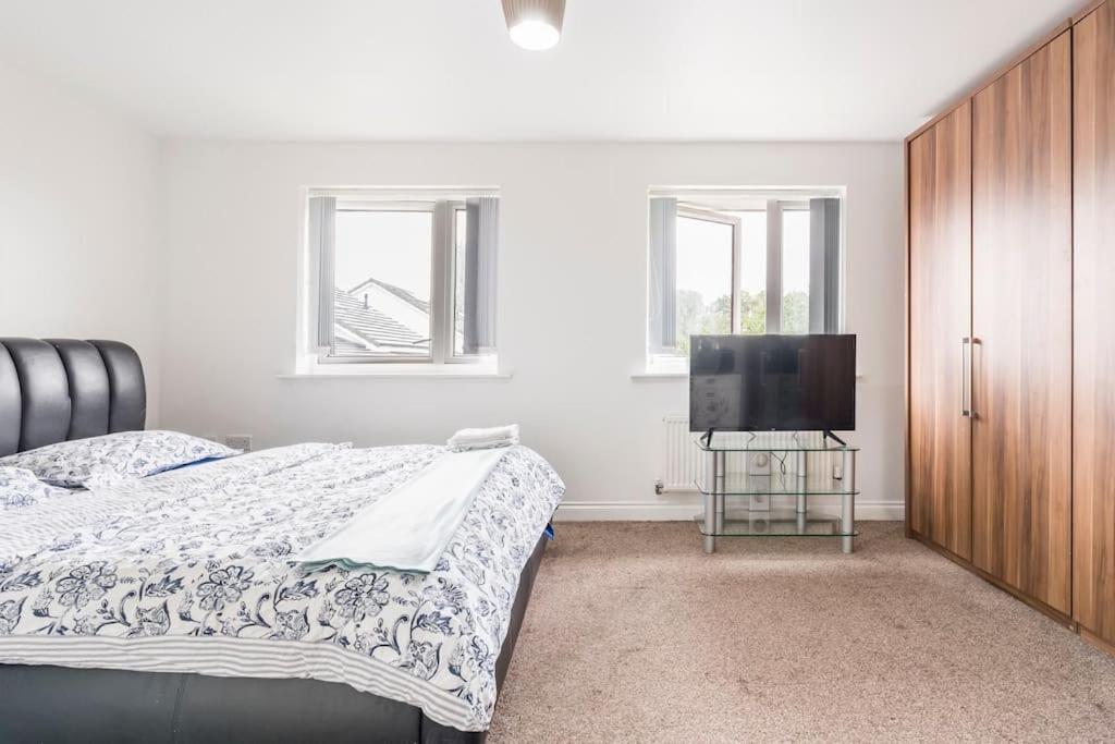 מנצ'סטר En-Suit Room With Free Dedicated Parking מראה חיצוני תמונה
